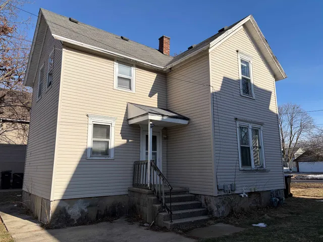 $159,900 | 848 8th Street, Beloit, WI 53511