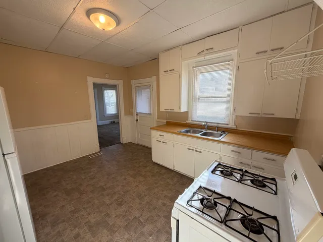 $159,900 | 848 8th Street, Beloit, WI 53511