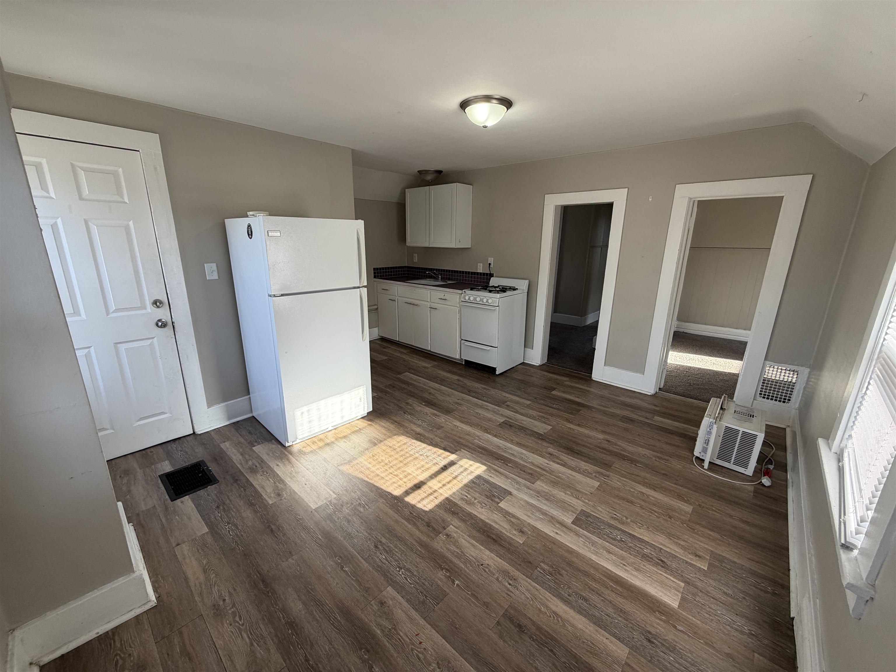 848 8th Street Beloit, WI 53511 - Photo 7 of 21