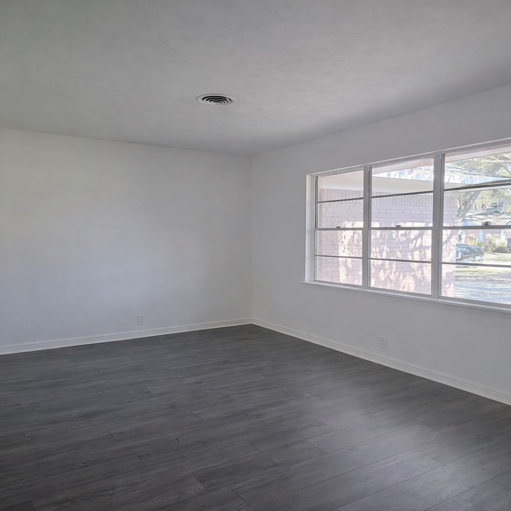 1820 Sunset Avenue Bay City, TX 77414 - Photo 22 of 26 Another view of the front living area.