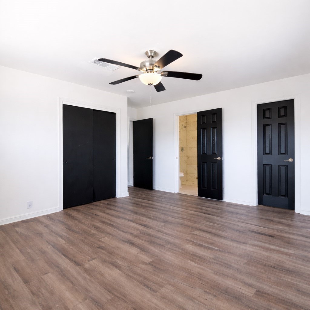 1820 Sunset Avenue Bay City, TX 77414 - Photo 24 of 26 Primary bath has one walk-in closet and a separate closet for maximum storage.