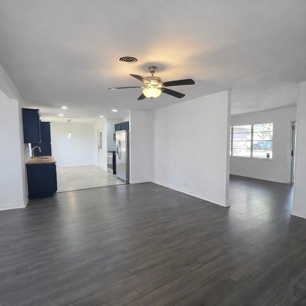 1820 Sunset Avenue Bay City, TX 77414 - Photo 8 of 26 View of the dining area looking towards kitchen.
