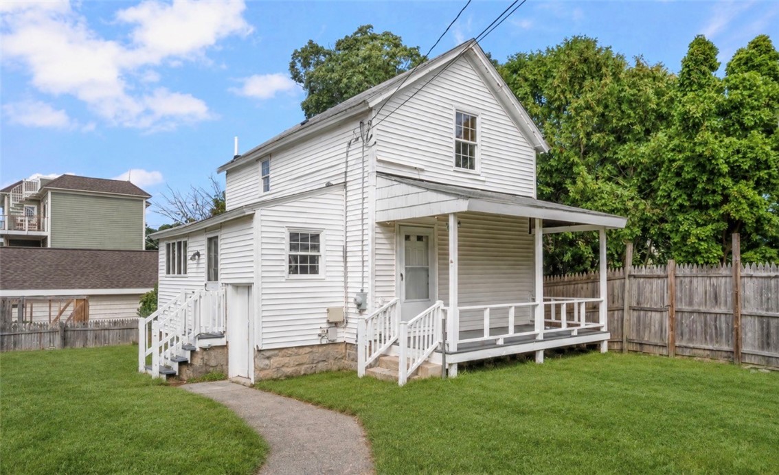 15 Forrest Street Warwick, RI 02889 - Photo 3 of 36 Gallery Image 3