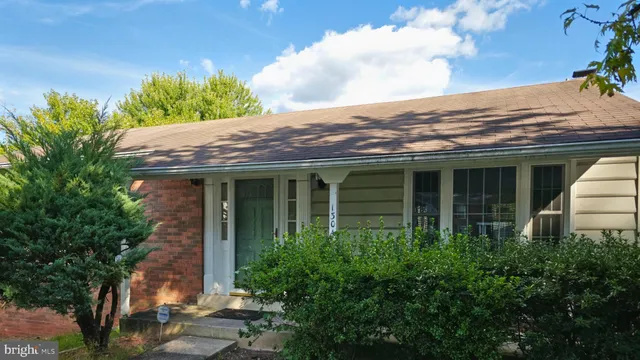 $2,700 | 1304 Wendover Court, District Heights, MD 20747