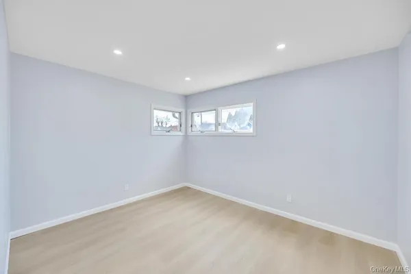 $5,500 | 207 August Road, North Babylon, NY 11703