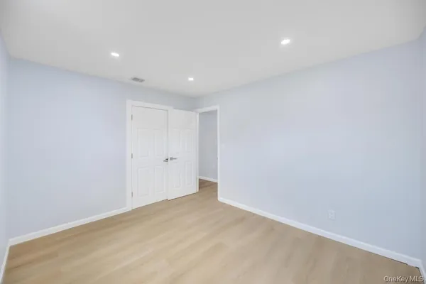 $5,500 | 207 August Road, North Babylon, NY 11703