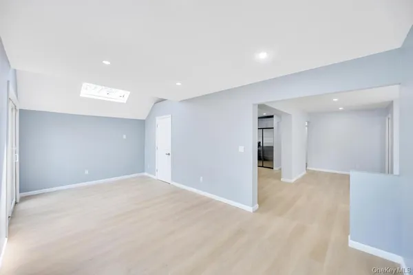 $5,500 | 207 August Road, North Babylon, NY 11703
