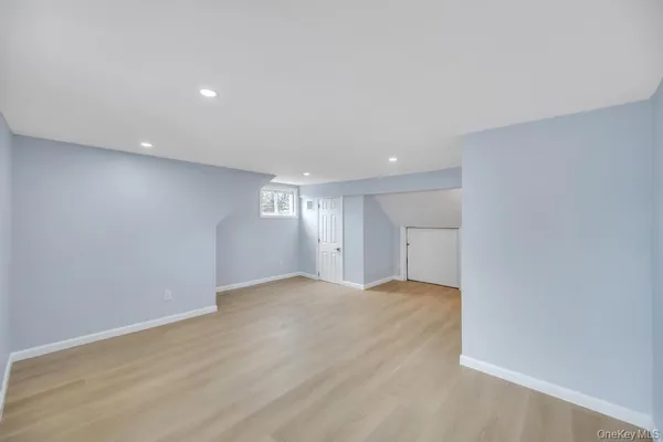$5,500 | 207 August Road, North Babylon, NY 11703