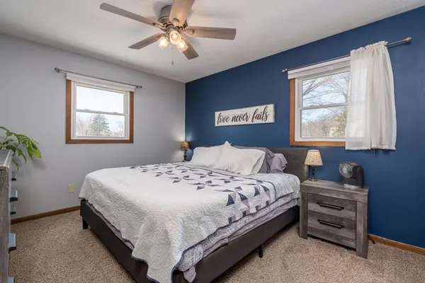 $329,900 | 2712 East Main Street, Mankato, MN 56001