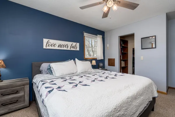 $329,900 | 2712 East Main Street, Mankato, MN 56001