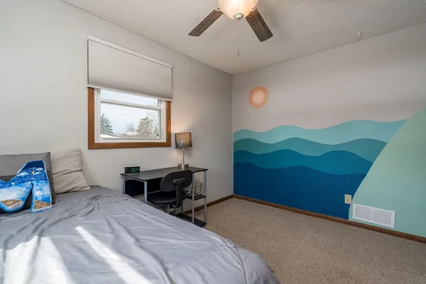 $329,900 | 2712 East Main Street, Mankato, MN 56001