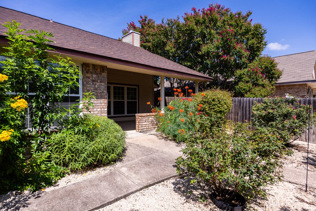 1257 Victory Kerrville, TX 78028 - Photo 24 of 31 front view of a house with a yard