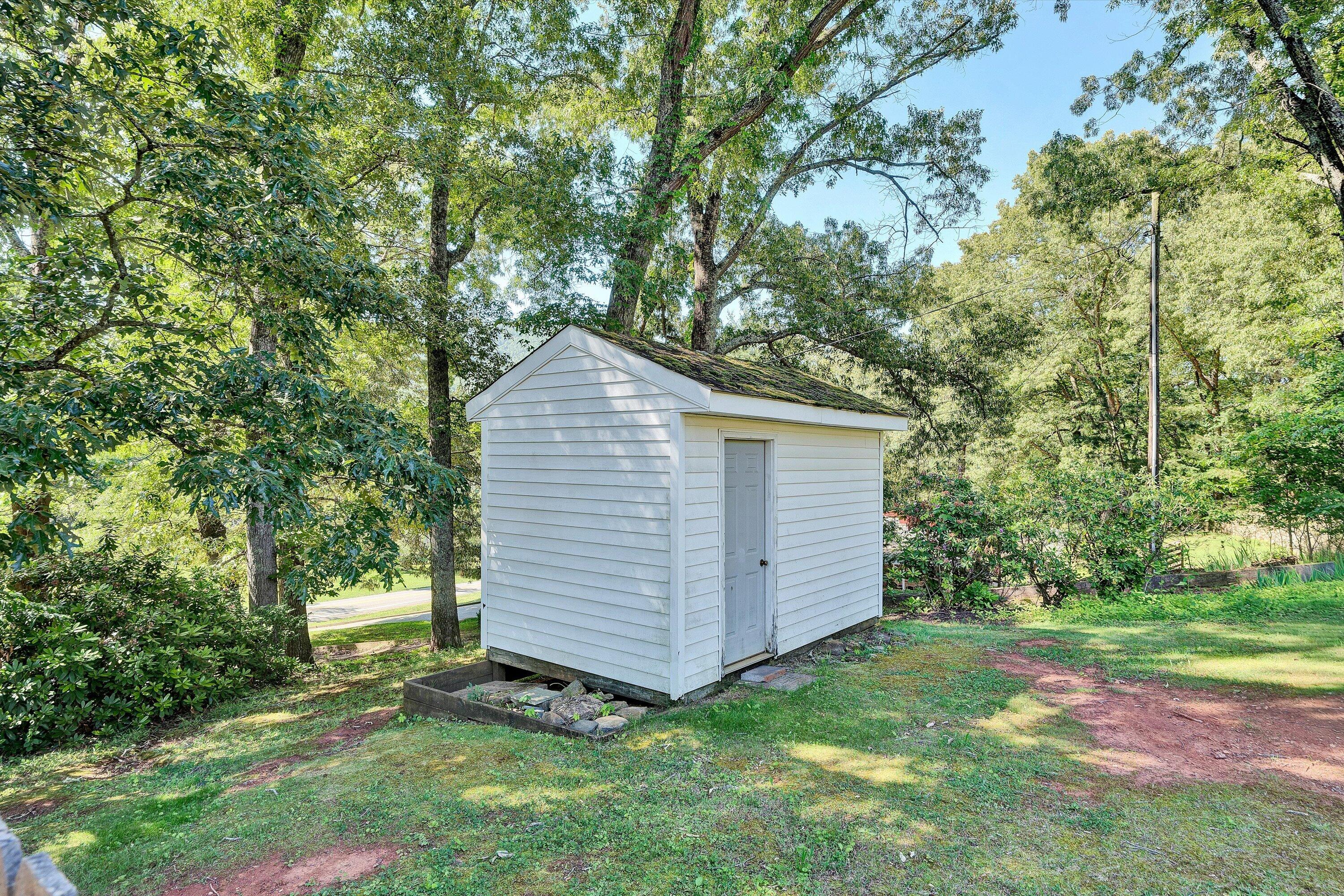 1555 Coopers Cove Road Hardy, VA 24101 - Photo 36 of 49 36-DSC00097