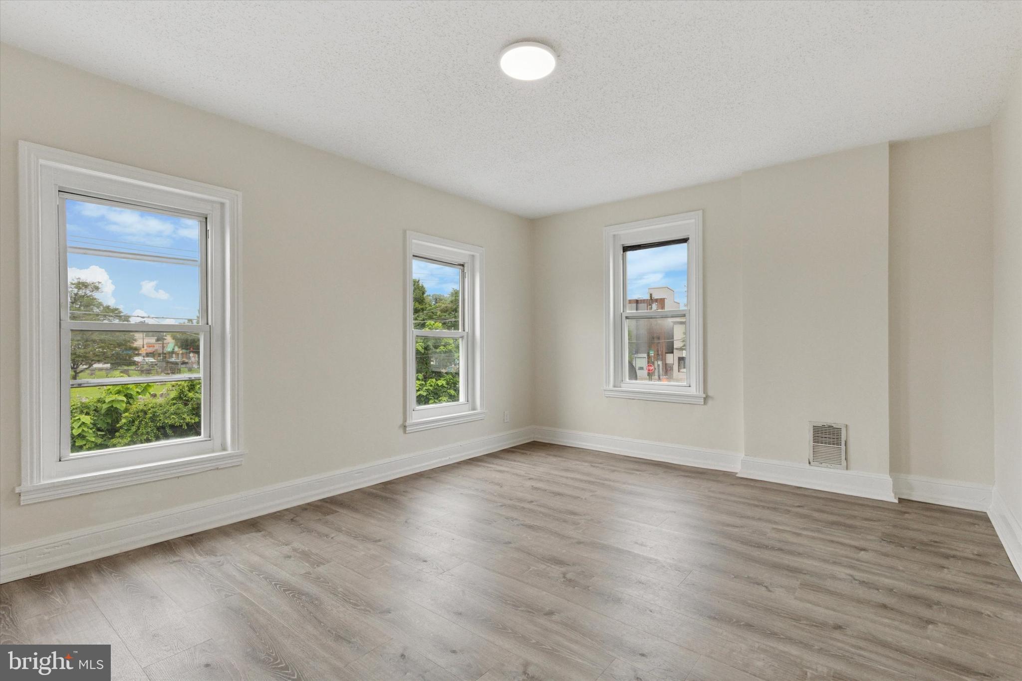 511 Conarroe Street Philadelphia, PA 19128 - Photo 18 of 27 Gallery Image 18