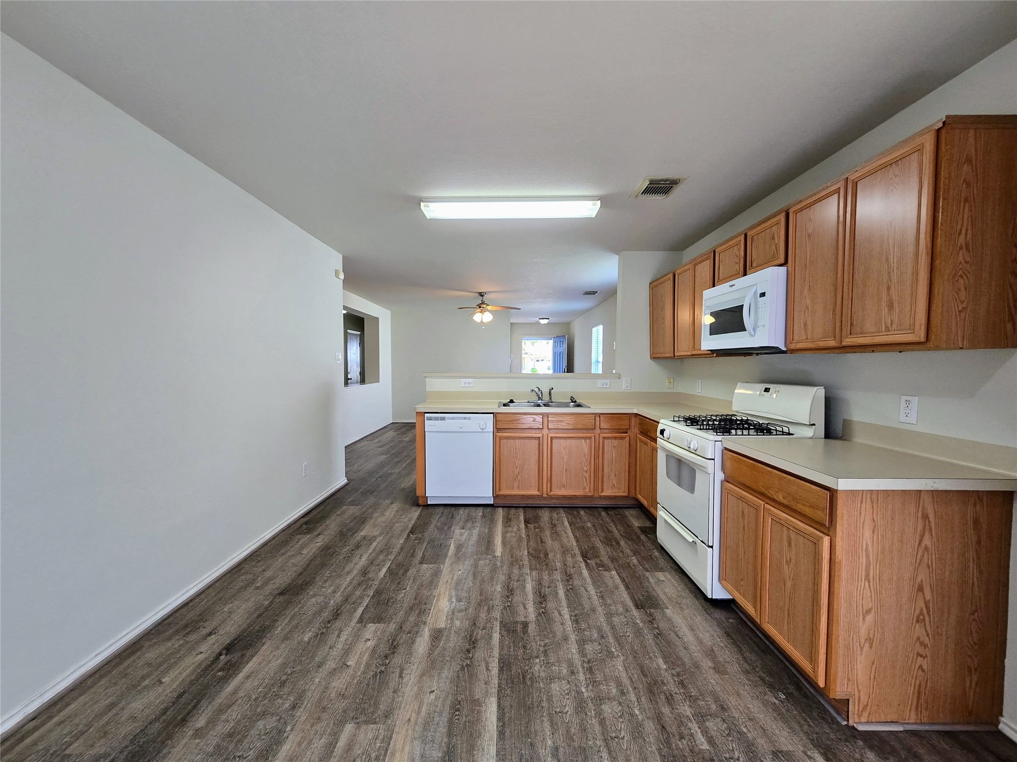 6527 Fairbrook Park Lane Spring, TX 77379 - Photo 8 of 16