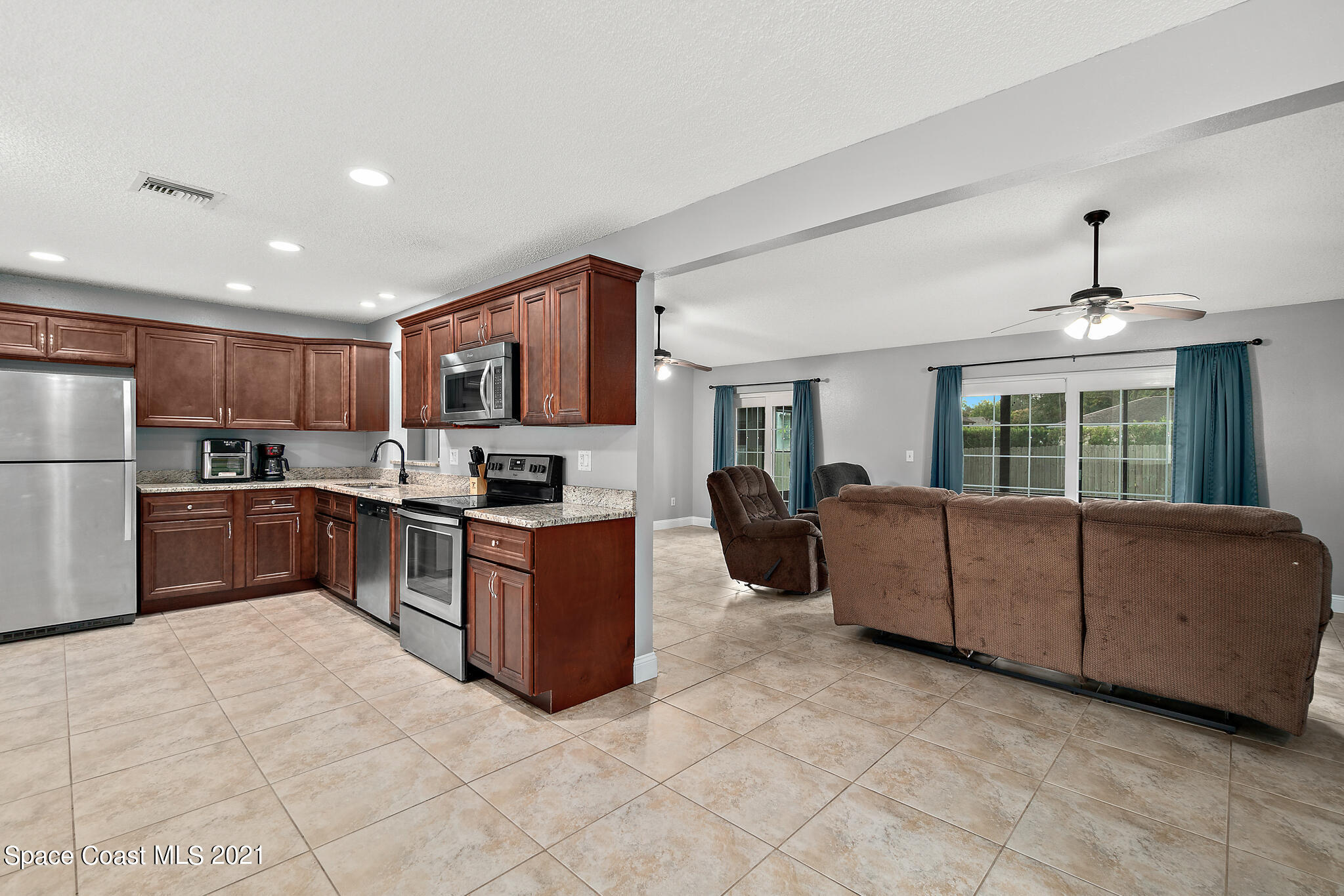 360 Abello Road Southeast Palm Bay, FL 32909 - Photo 10 of 39 360 Abello Rd. SE, Palm Bay, FL 32909-41
