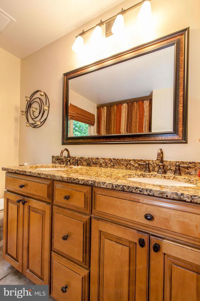 11644 Deer Forest Road Reston, VA 20194 - Photo 17 of 30 Master Bath with Jacuzzi Tub and Windows