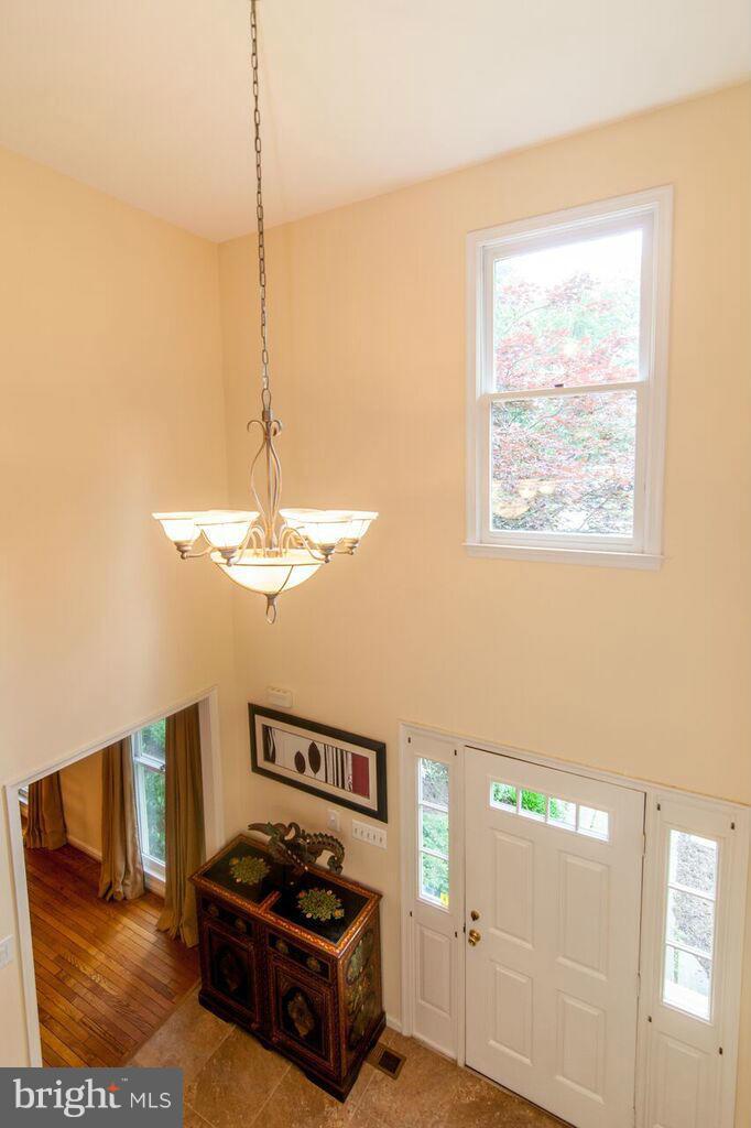 11644 Deer Forest Road Reston, VA 20194 - Photo 5 of 30 2-Story Foyer