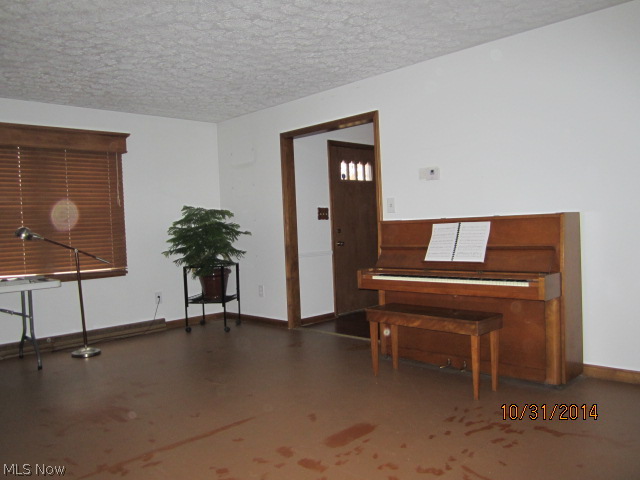 29868 Hartley Road Salem, OH 44460 - Photo 5 of 18 Gallery Image 5