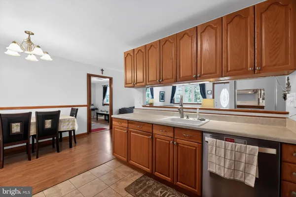 $319,900 | 43 Kohomo Avenue, Sicklerville, NJ 08081