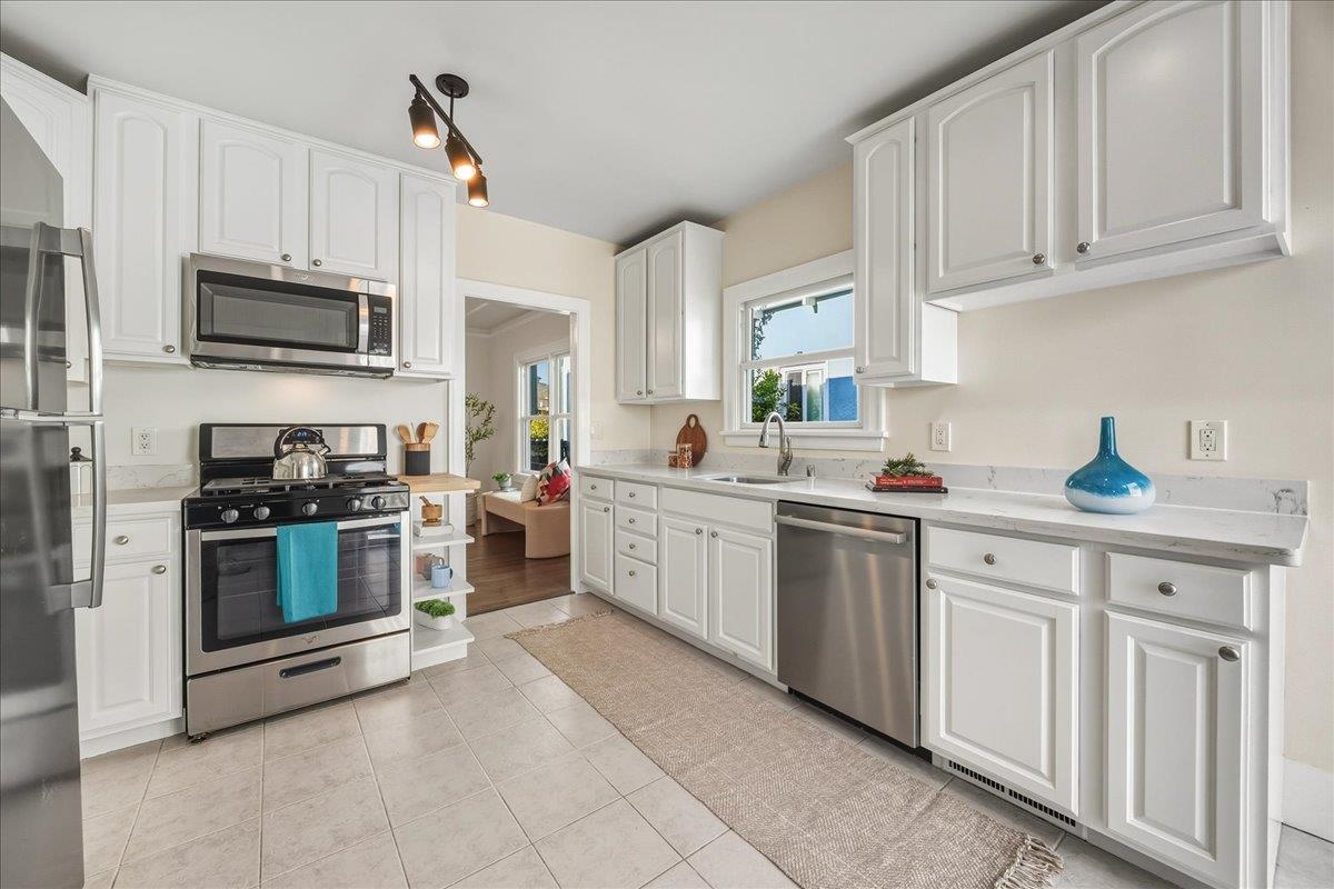 1720 Walnut Street Alameda, CA 94501 - Photo 12 of 47