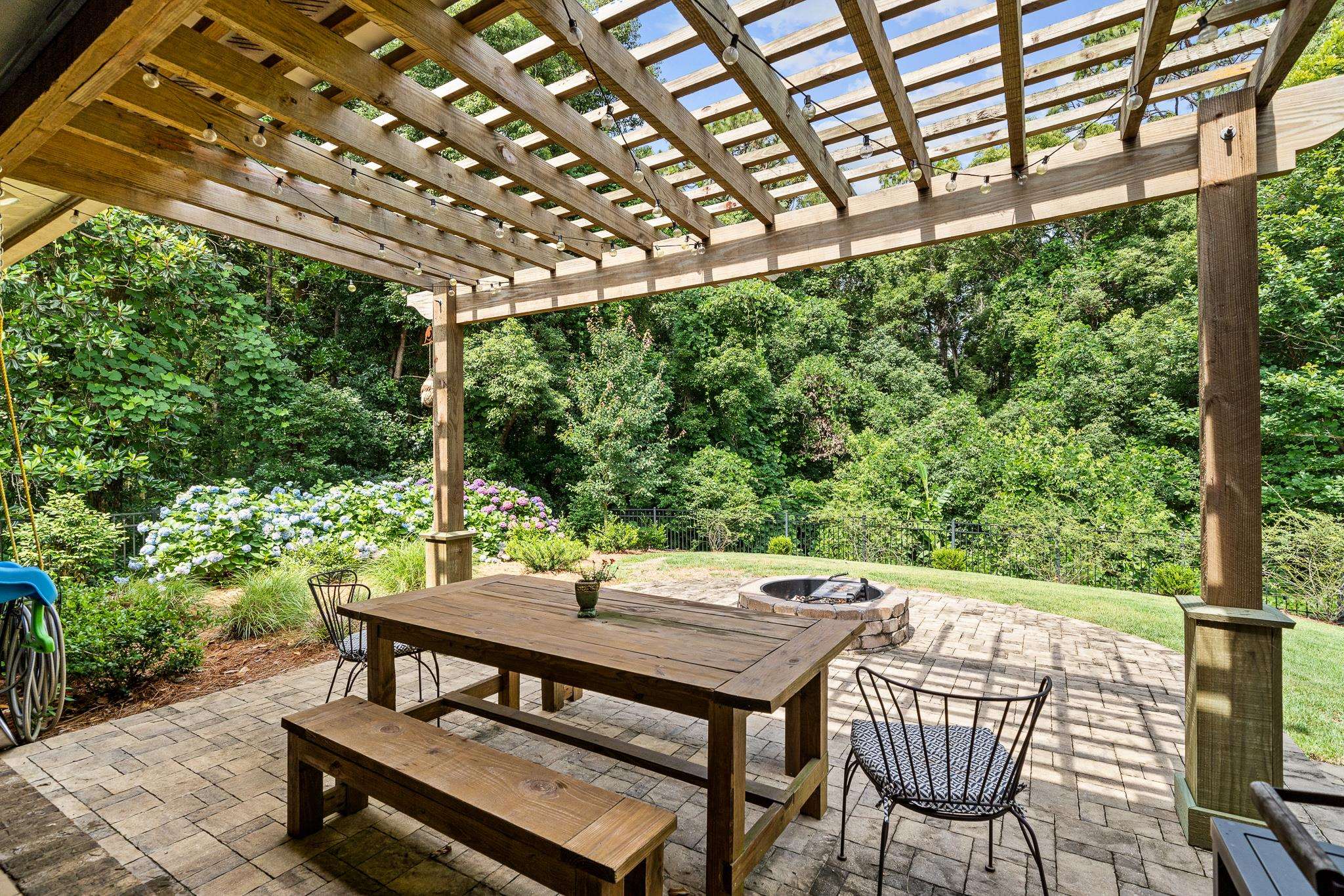 95 Blue Island Street Fairhope, AL 36532 - Photo 4 of 30
