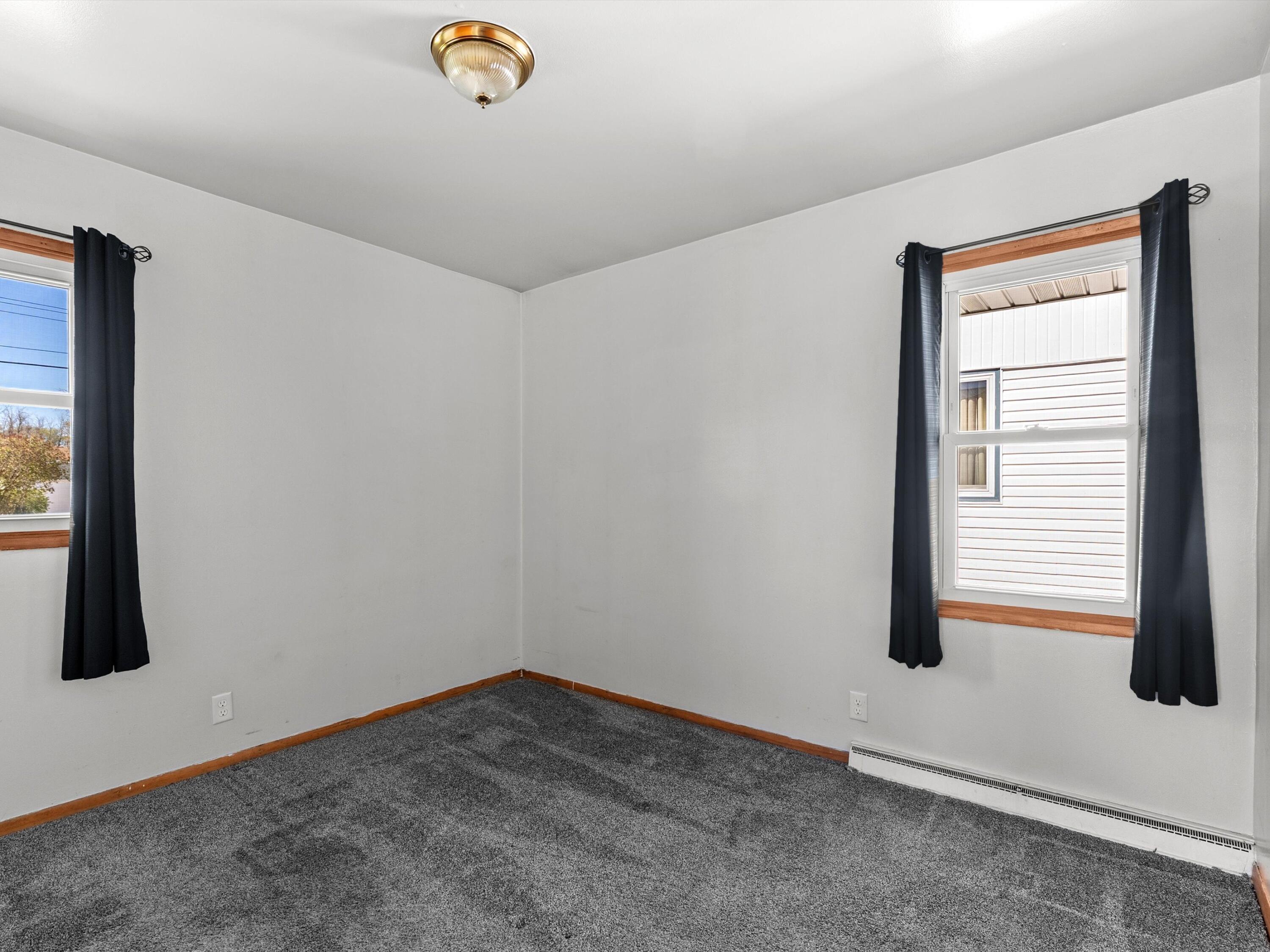 1422 South 35th Street Manitowoc, WI 54220 - Photo 11 of 28 Primary Bedroom