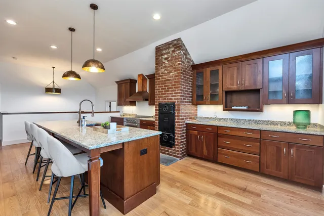 $1,995,000 | 477 East Mountain Road, Peterborough, NH 03458