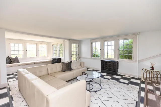 $1,995,000 | 477 East Mountain Road, Peterborough, NH 03458