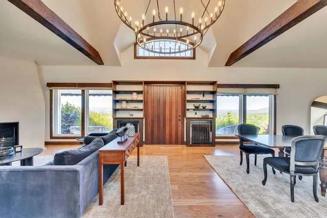 $1,995,000 | 477 East Mountain Road, Peterborough, NH 03458