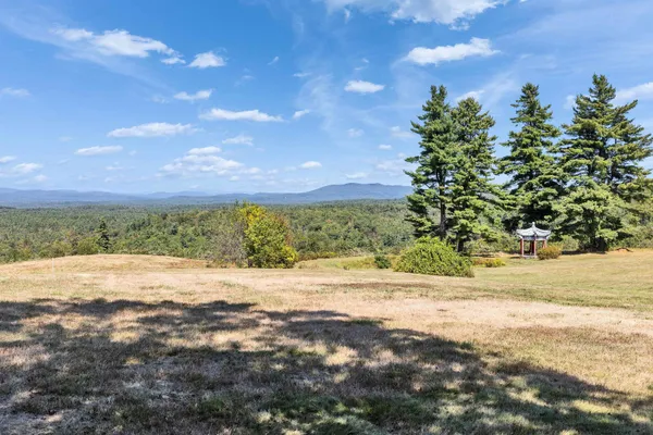 $1,995,000 | 477 East Mountain Road, Peterborough, NH 03458