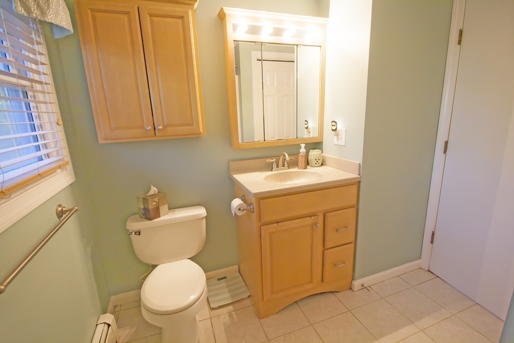 74 Jaffarian Road Haverhill, MA 01830 - Photo 11 of 27 Gallery Image 11