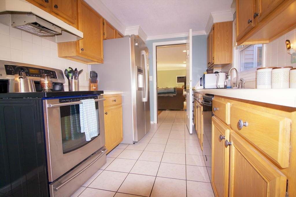 74 Jaffarian Road Haverhill, MA 01830 - Photo 7 of 27 Gallery Image 7