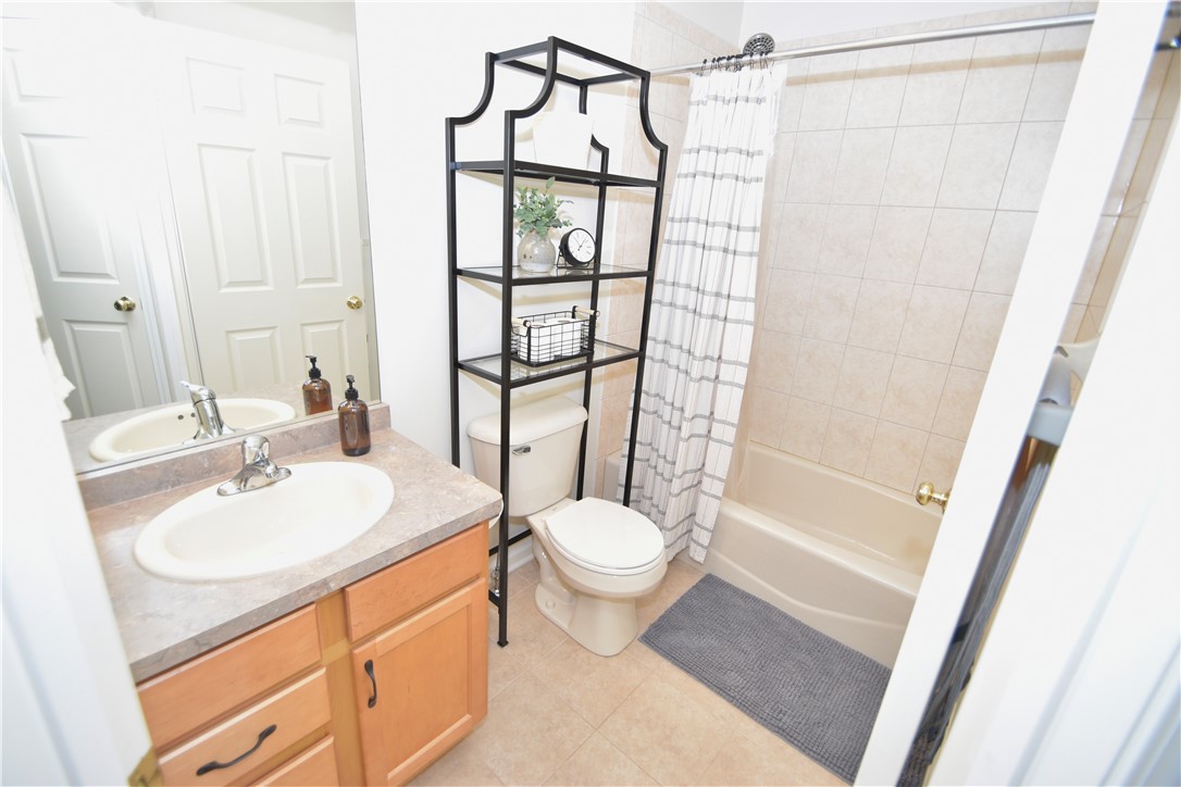 41 Ketchum Street Victor, NY 14564 - Photo 24 of 36 Full hall bath with tub