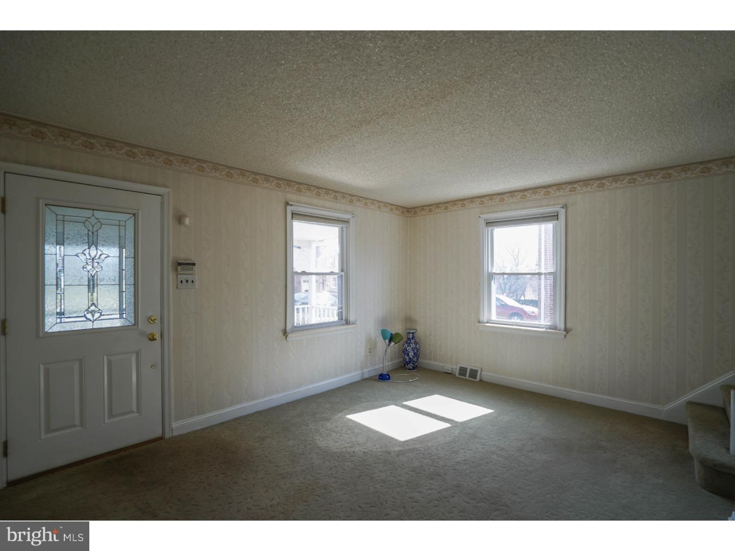 306 Edgemore Road Secane, PA 19018 - Photo 11 of 25