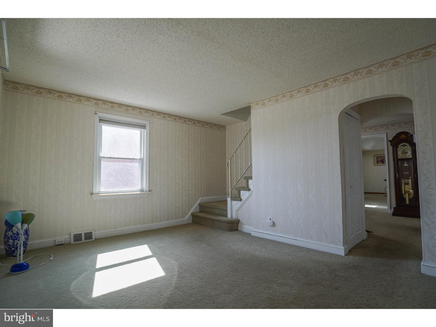 306 Edgemore Road Secane, PA 19018 - Photo 12 of 25