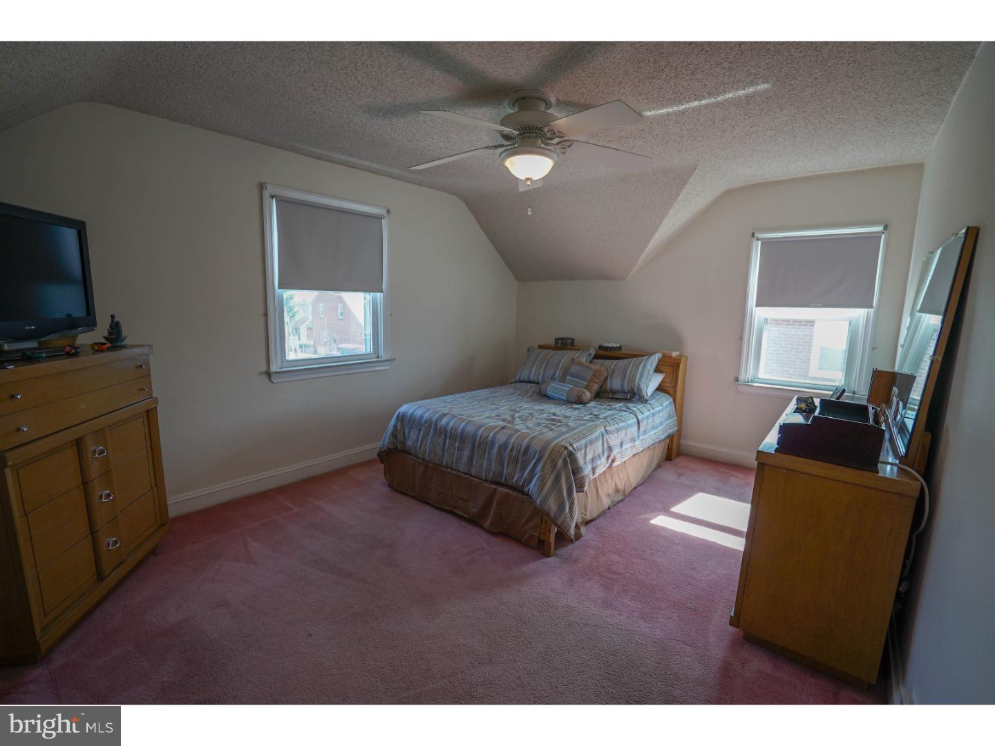 306 Edgemore Road Secane, PA 19018 - Photo 14 of 25