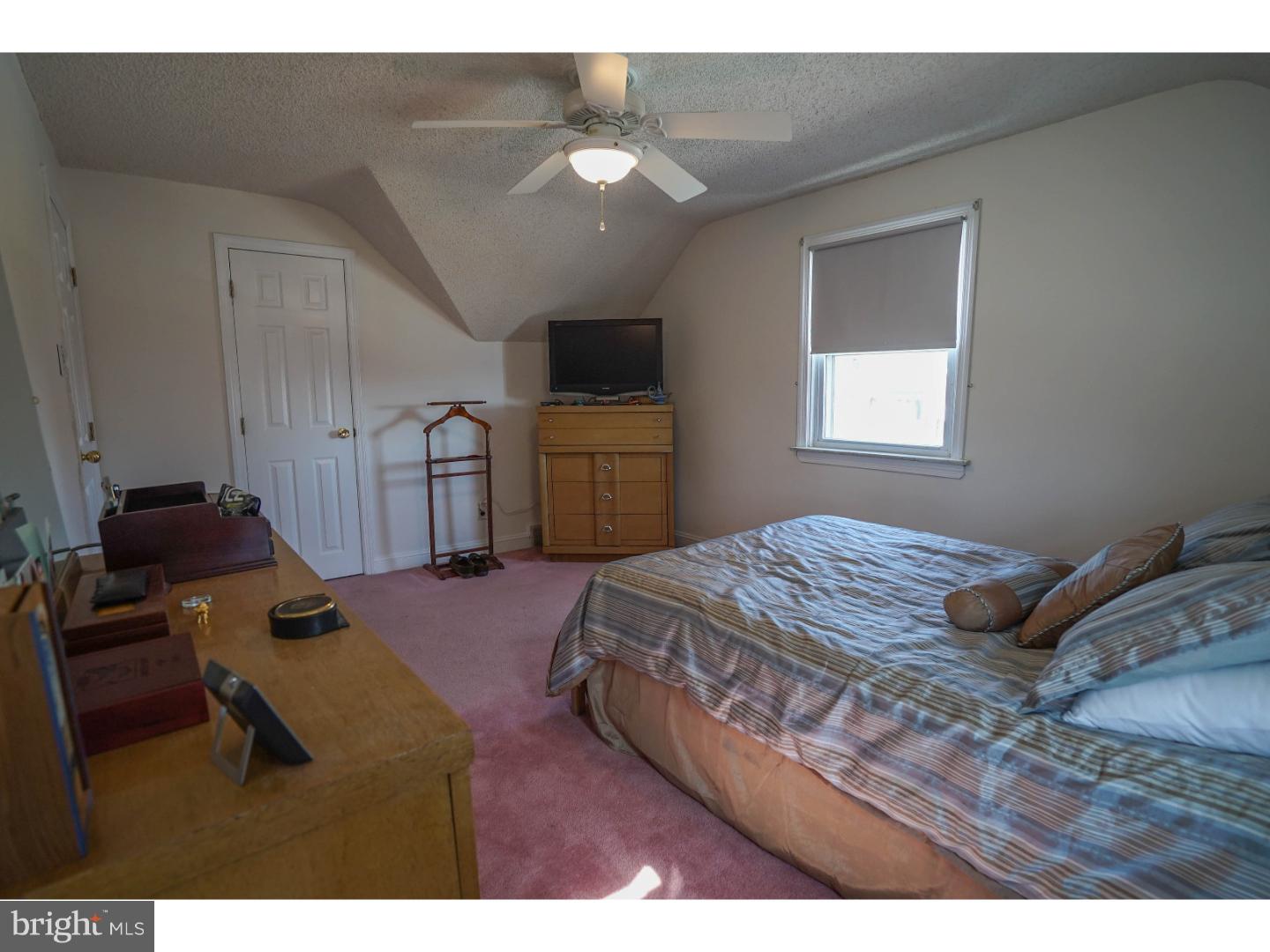 306 Edgemore Road Secane, PA 19018 - Photo 15 of 25