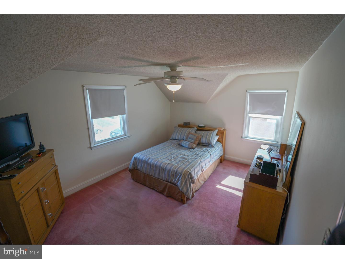 306 Edgemore Road Secane, PA 19018 - Photo 16 of 25