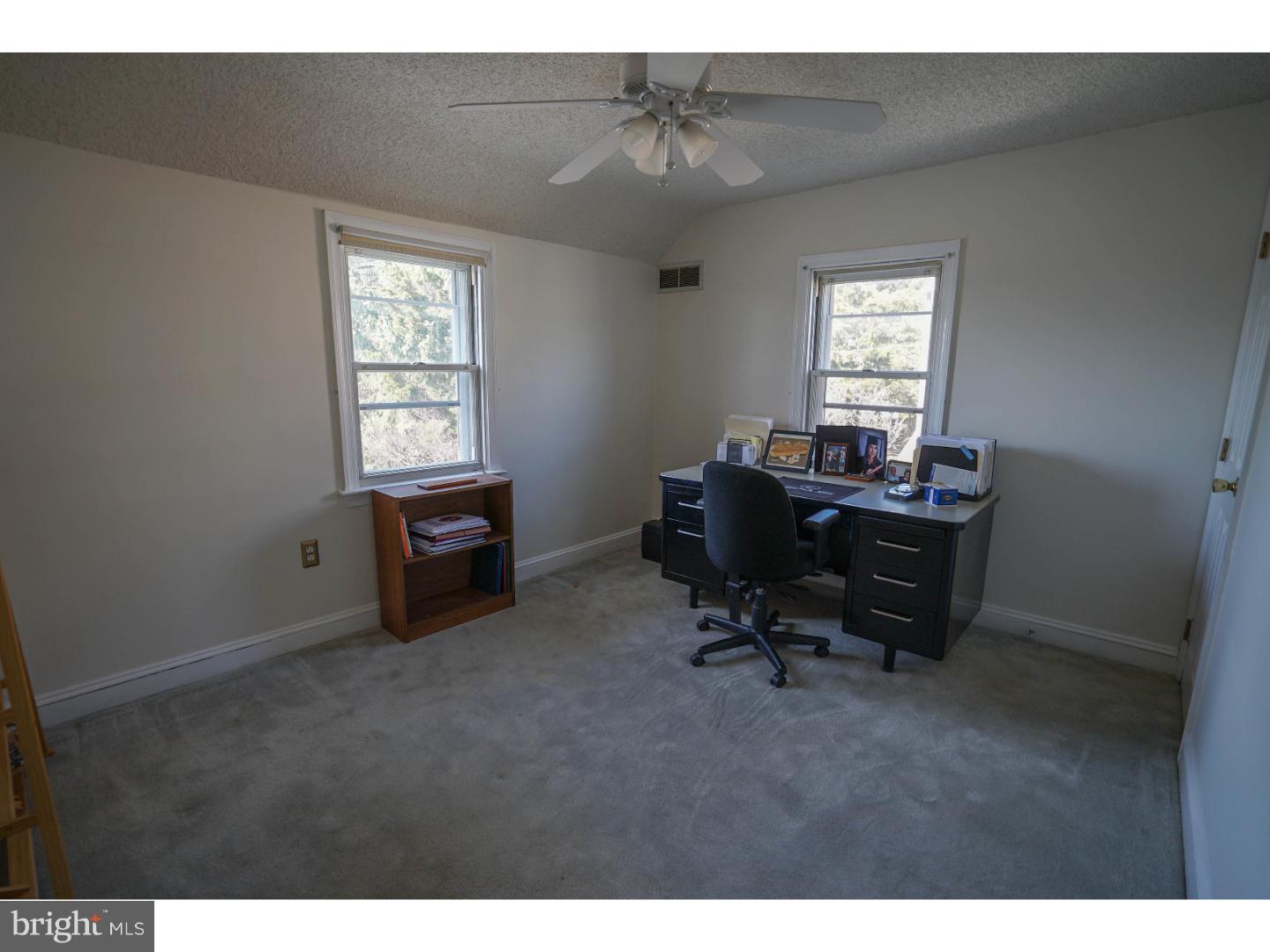 306 Edgemore Road Secane, PA 19018 - Photo 18 of 25