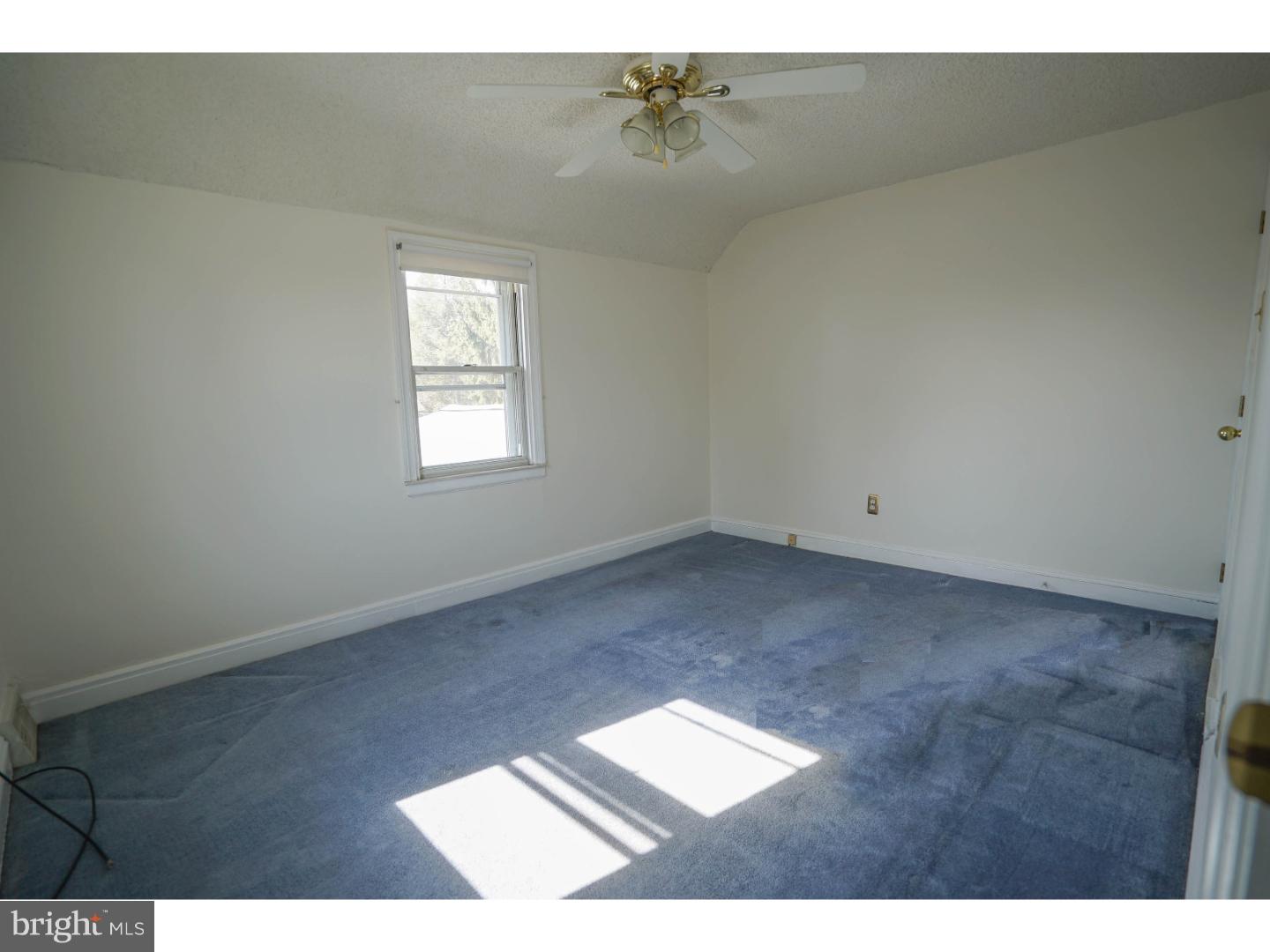 306 Edgemore Road Secane, PA 19018 - Photo 19 of 25