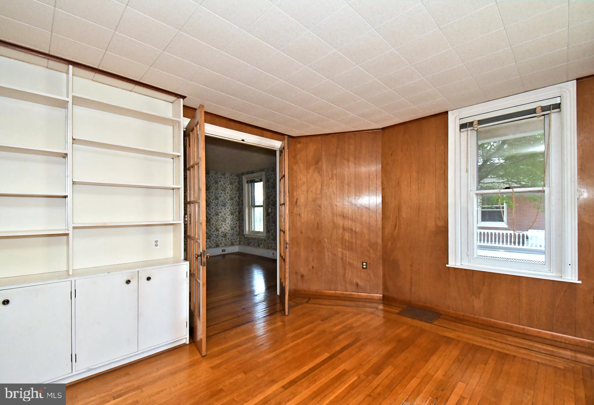 406 Broad Street Spring City, PA 19475 - Photo 8 of 53 Family Room