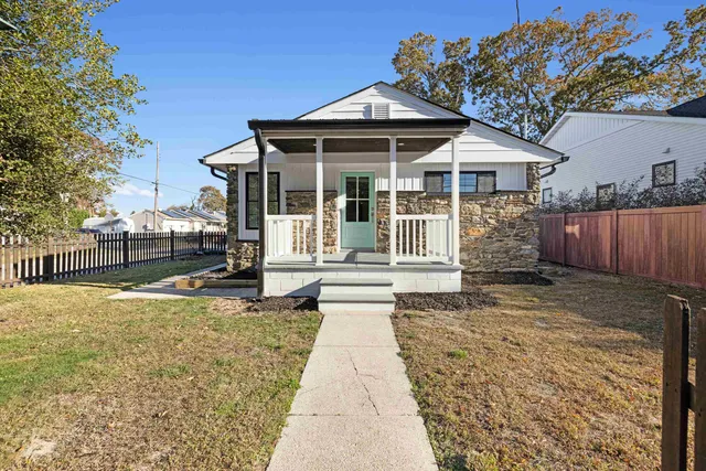 $675,000 | 31 Bayberry Road, Villas, NJ 08251