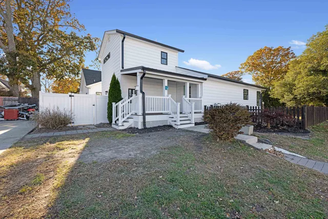 $675,000 | 31 Bayberry Road, Villas, NJ 08251