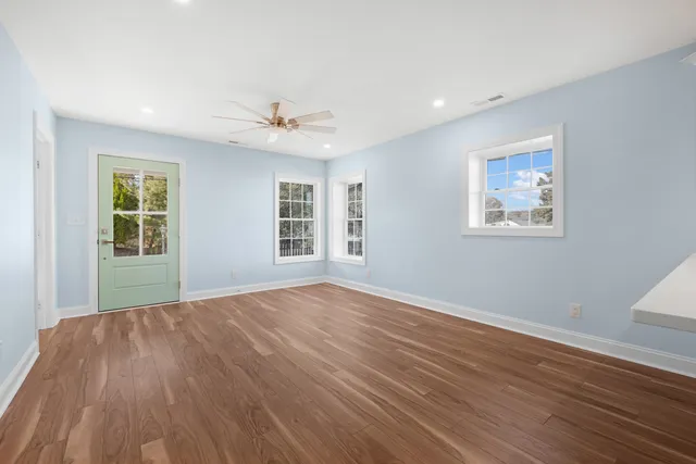 $675,000 | 31 Bayberry Road, Villas, NJ 08251