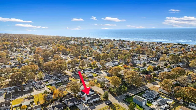 $675,000 | 31 Bayberry Road, Villas, NJ 08251