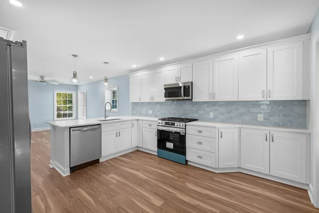 $675,000 | 31 Bayberry Road, Villas, NJ 08251