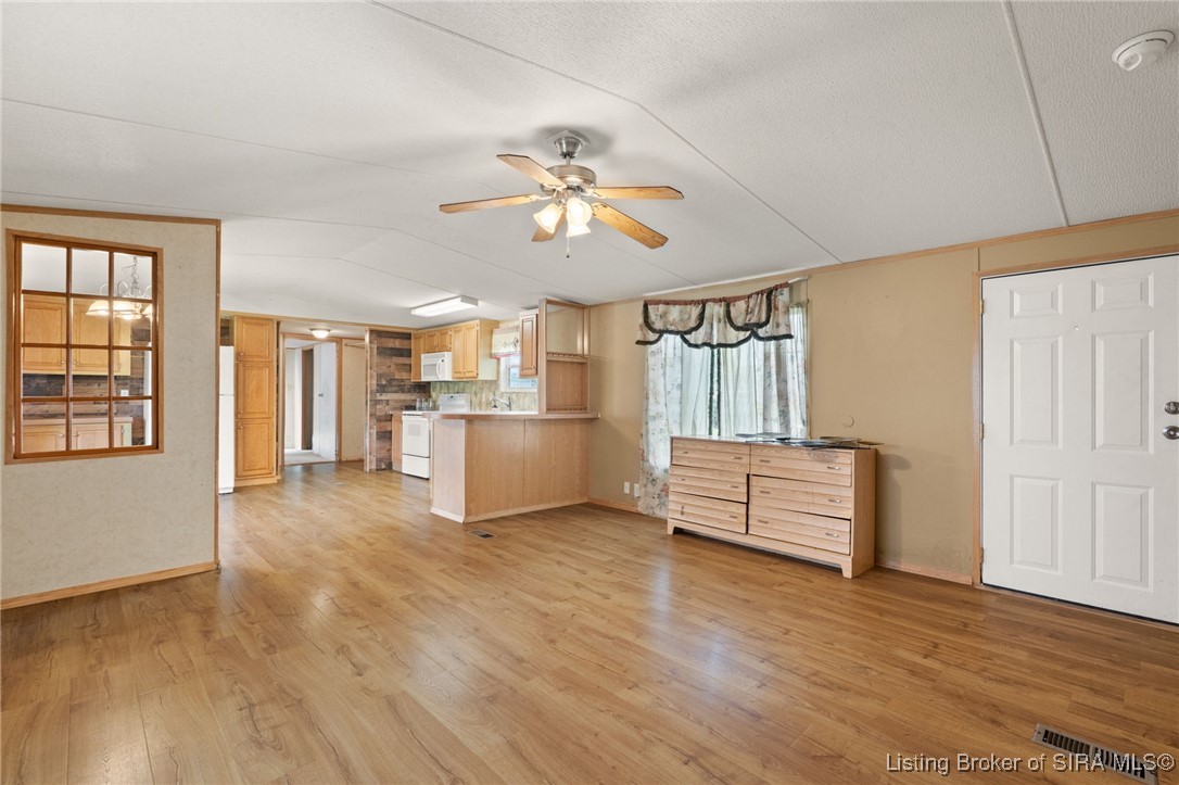 5835 McPhillips Road Southeast Elizabeth, IN 47117 - Photo 8 of 37 Gallery Image 8