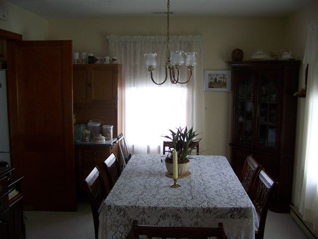 5232 Hearthstone Road Roanoke, VA 24012 - Photo 5 of 37 Dining Room100_3849