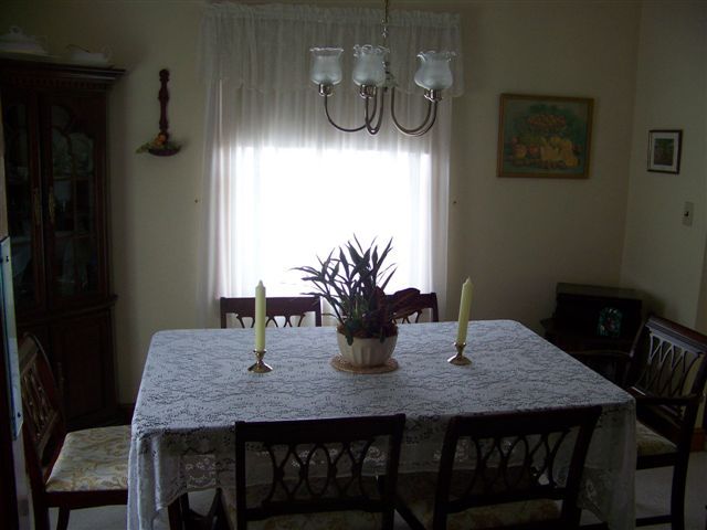 5232 Hearthstone Road Roanoke, VA 24012 - Photo 6 of 37 Dining Room100_3855